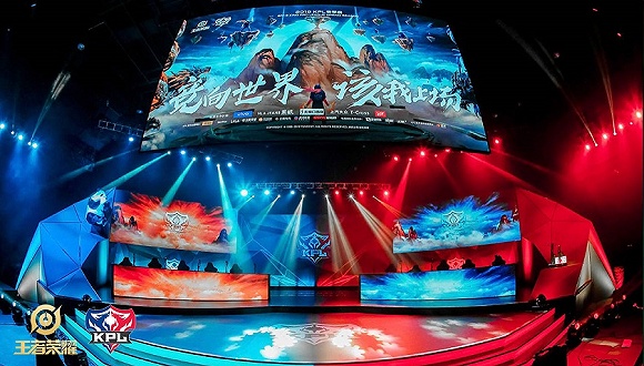 空中抢球后 空中抢球后