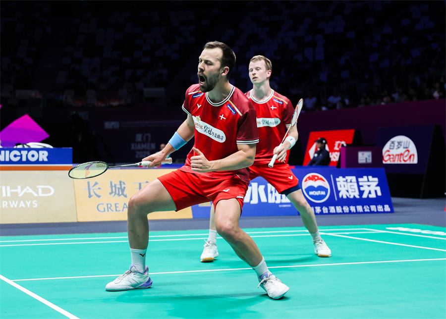 新审视其 新审视其