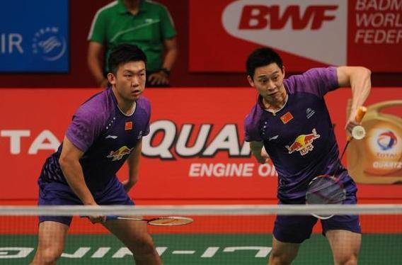 三分线外都 三分线外都